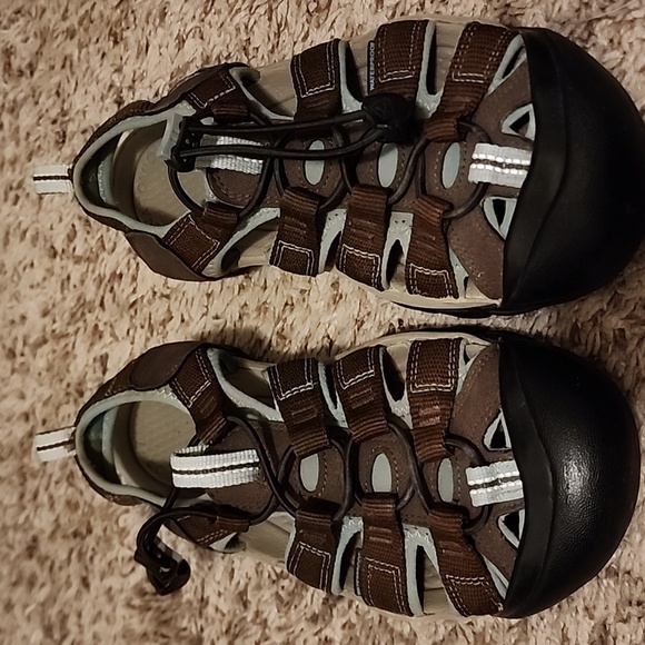 Keen Shoes - Keen H2 sandals sz 8.5